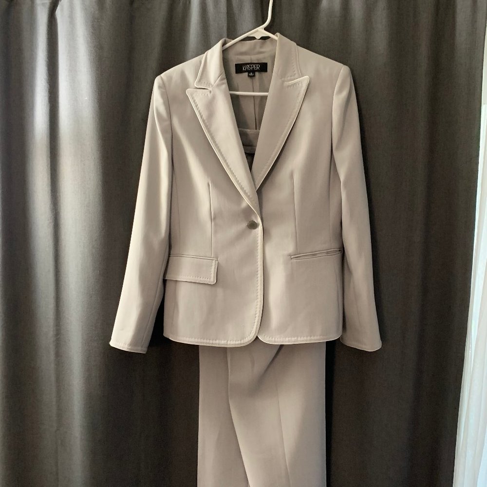Kasper Light Grey Pant Suit